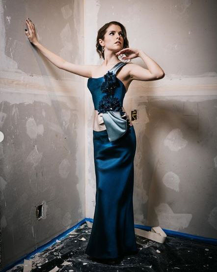 anna kendrick blue dress Anna Kendrick Goes 'Purse First' to Met Gala 2016 - Just Jared - Celebrity News and Gossip