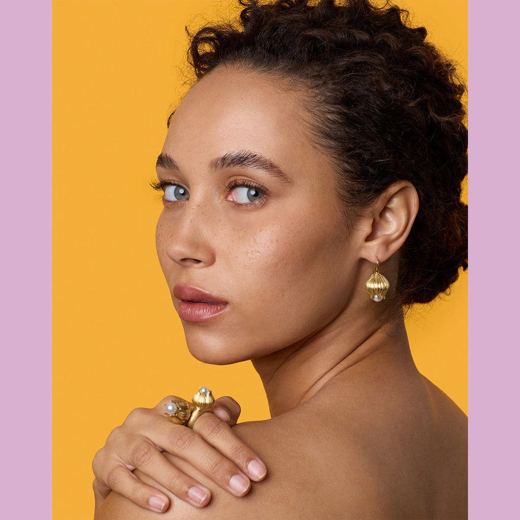 Golden Hours, Golden Flowers