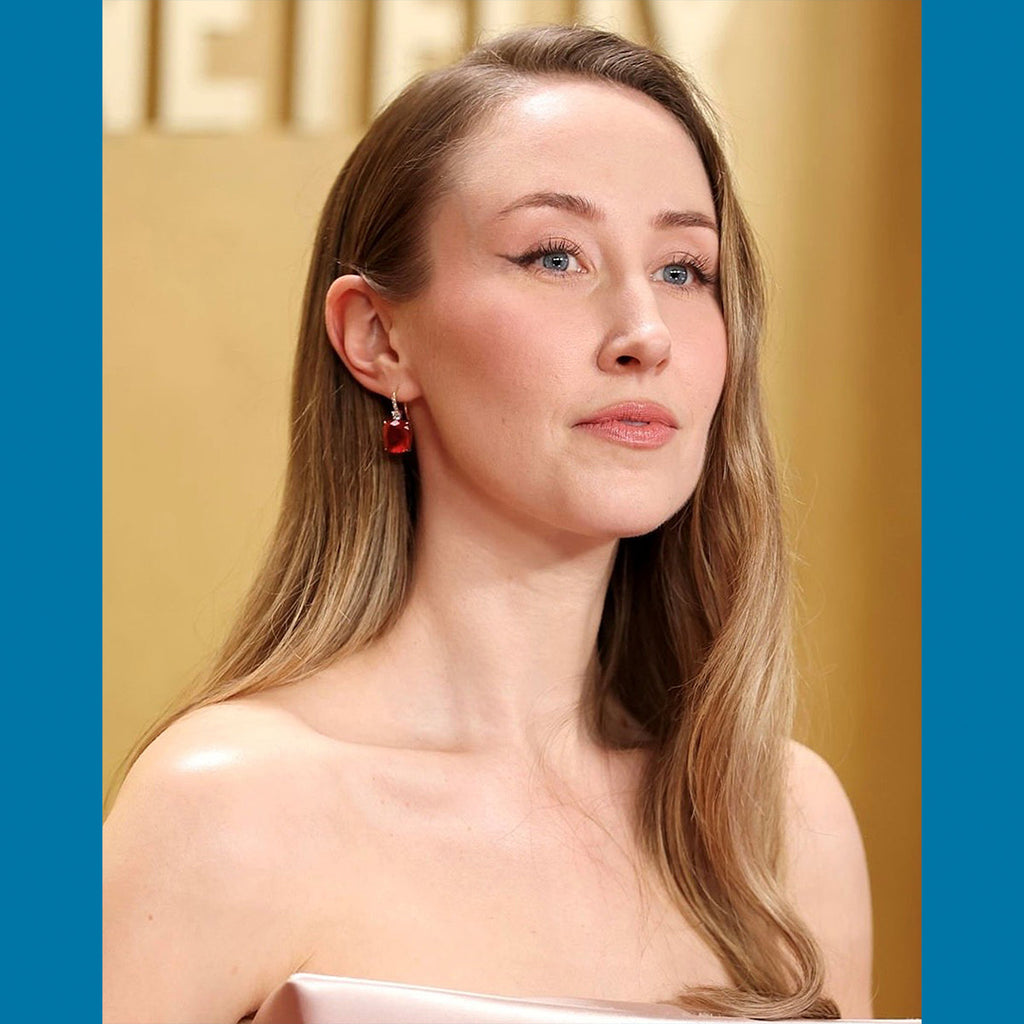 Worn by Erin Doherty