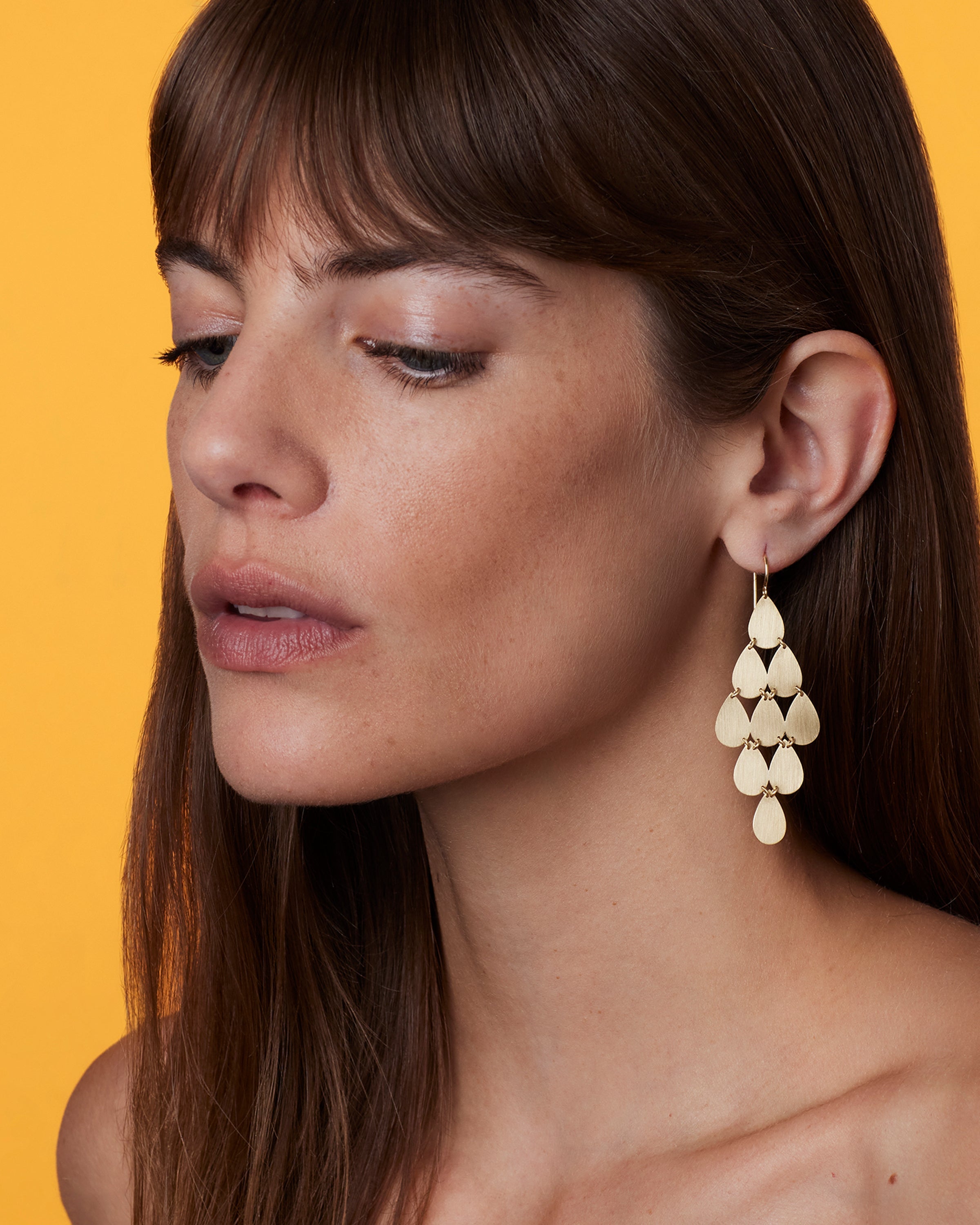 Irene Neuwirth 18kt white gold four drop chandelier earrings