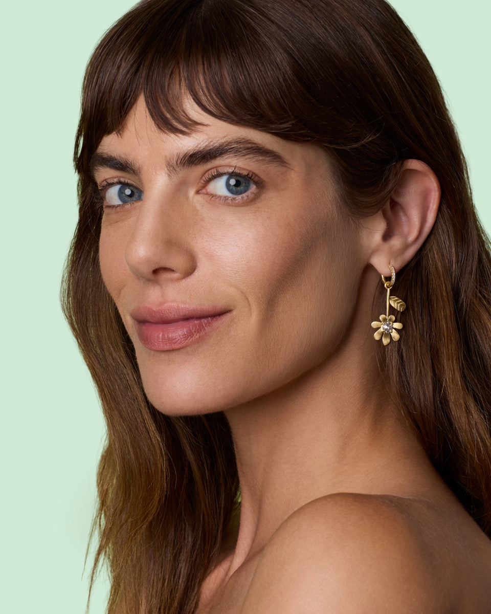 Golden Blossom Daisy Earrings - Irene Neuwirth