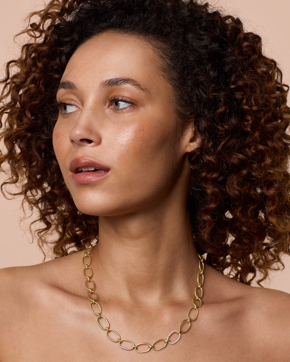 Large Oval Single Pavé Link Chain Necklace - Irene Neuwirth